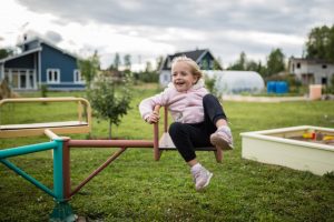 Lire la suite à propos de l’article Quels aménagements mettre dans un jardin pour les enfants ?